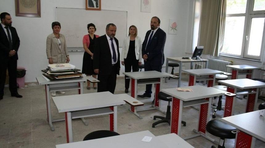 Rekt&ouml;r &Ccedil;ufalı, Be&uuml; Devrek Ve G&ouml;k&ccedil;ebey Yerleşkesini Ziyaret Etti