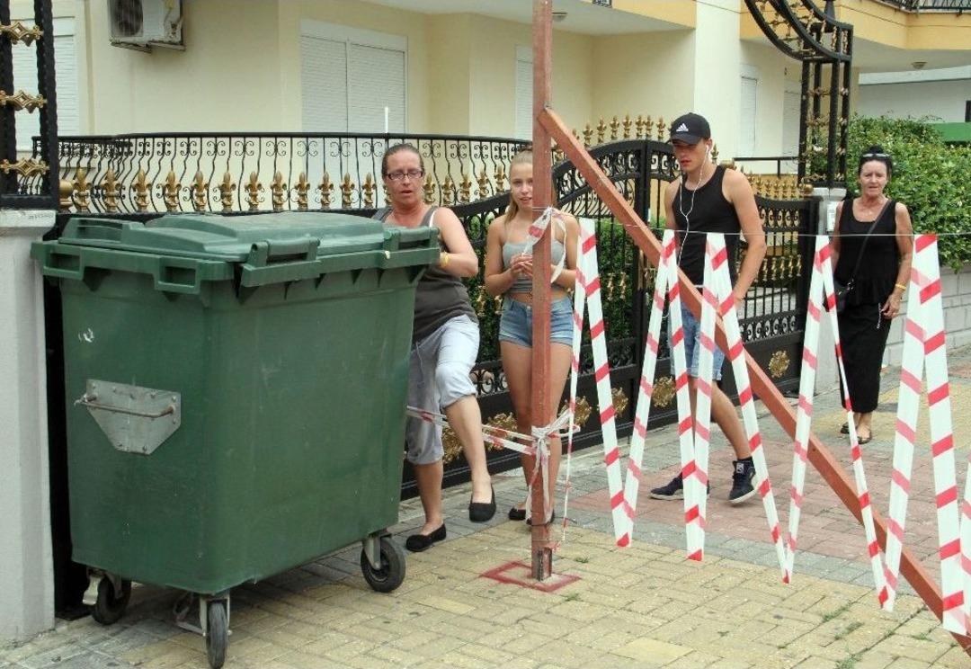 Hakkını Alamadığı İddiasıyla Yolu Tel &Ouml;rg&uuml;yle Kapattı
