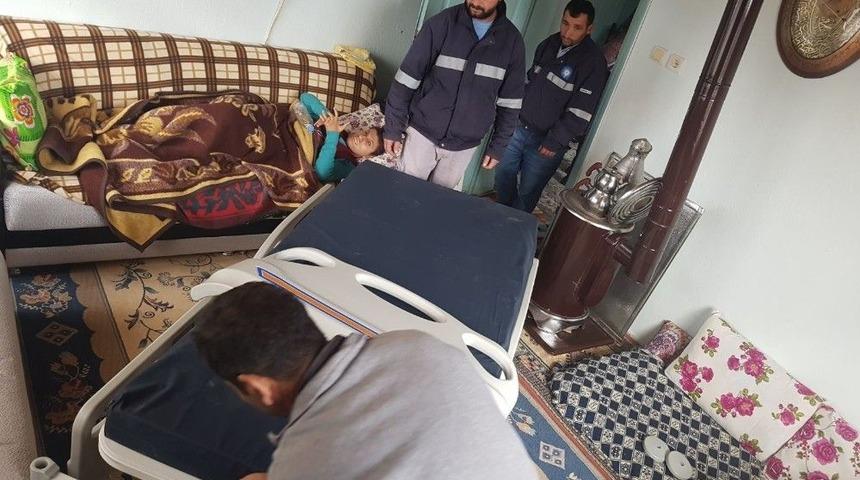 -b&uuml;y&uuml;kşehir Belediyesinden Hasta Yatağı Yardımı
