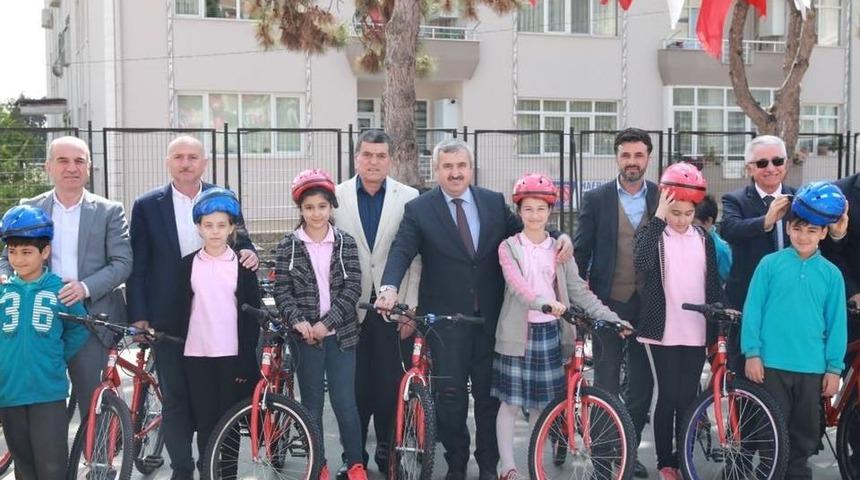 Herekeli &Ouml;ğrenciler Bisikletlerine Kavuştu