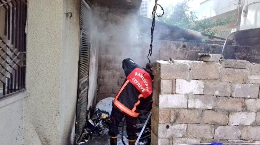 Evde &Ccedil;ıkan Yangını İtfaiye S&ouml;nd&uuml;rd&uuml;