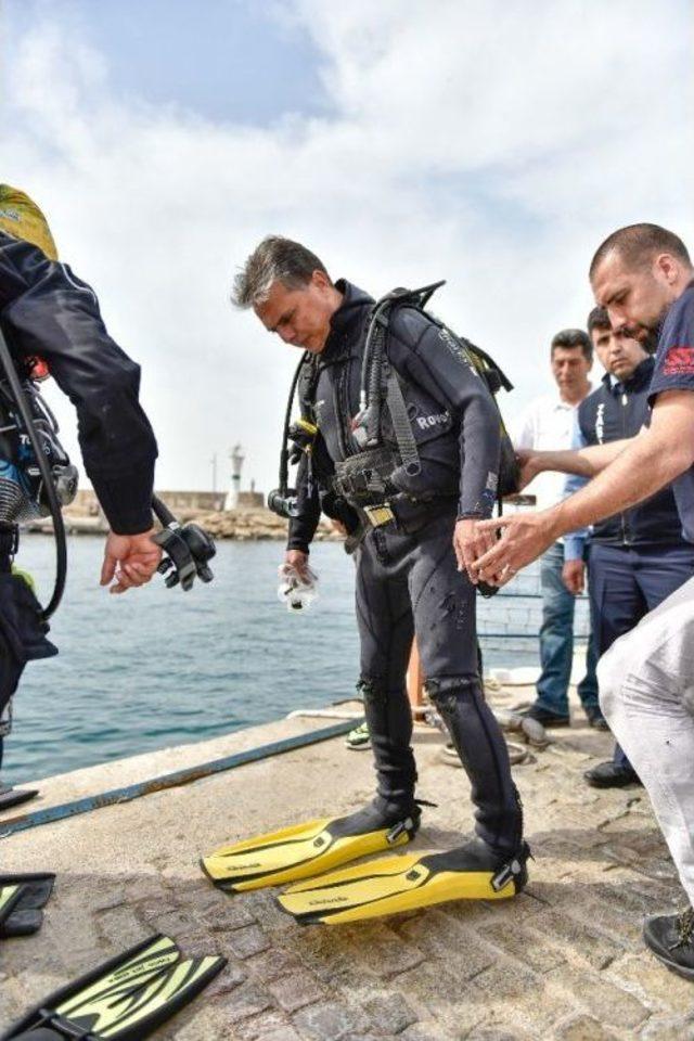 Başkan Uysal, Deniz Dibi Temizliği Öncesi Deneme Dalışı Yaptı