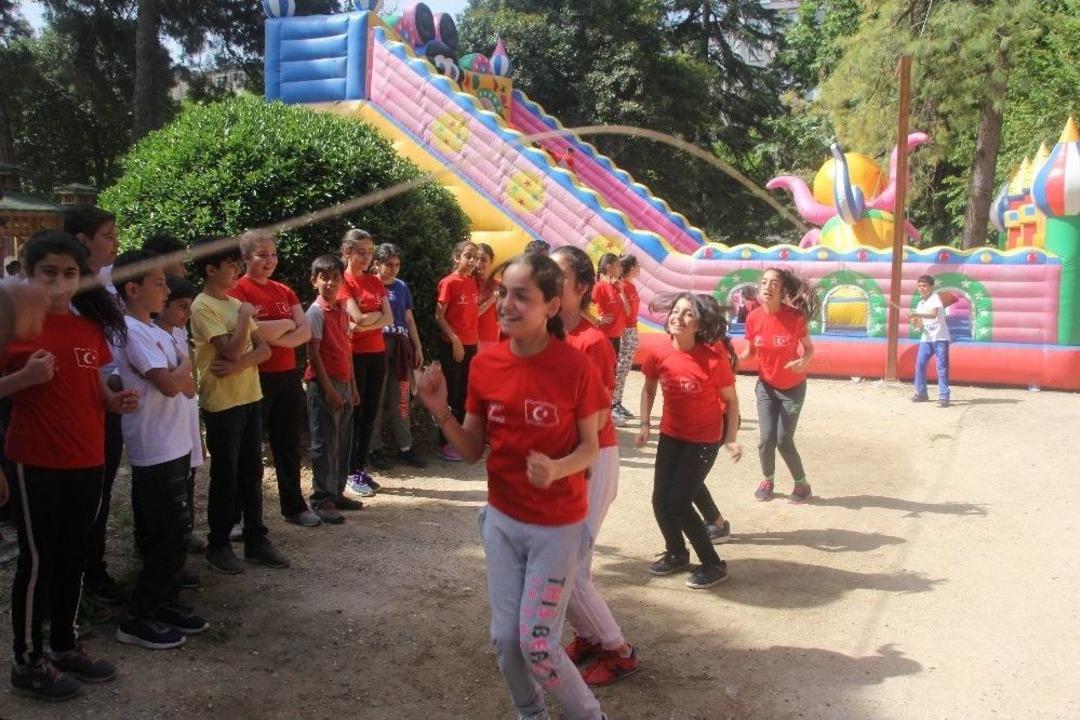 Hatay&rsquo;da &Ccedil;ocuk Oyunları Şenliği