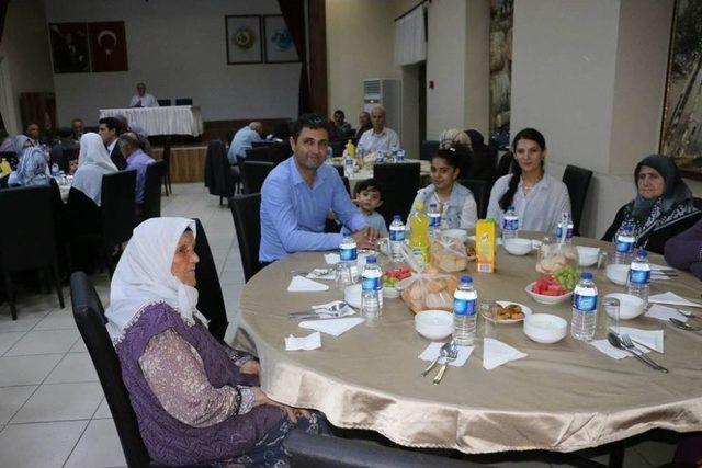 Yenice’de Şehit Ve Gazi Ailelerine İftar Yemeği