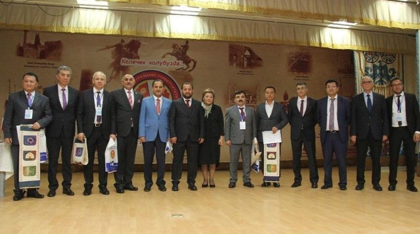 Rekt&ouml;r Akg&uuml;l, Bişkek&rsquo;te Uluslararası Orta Asya Sempozyumuna Katıldı