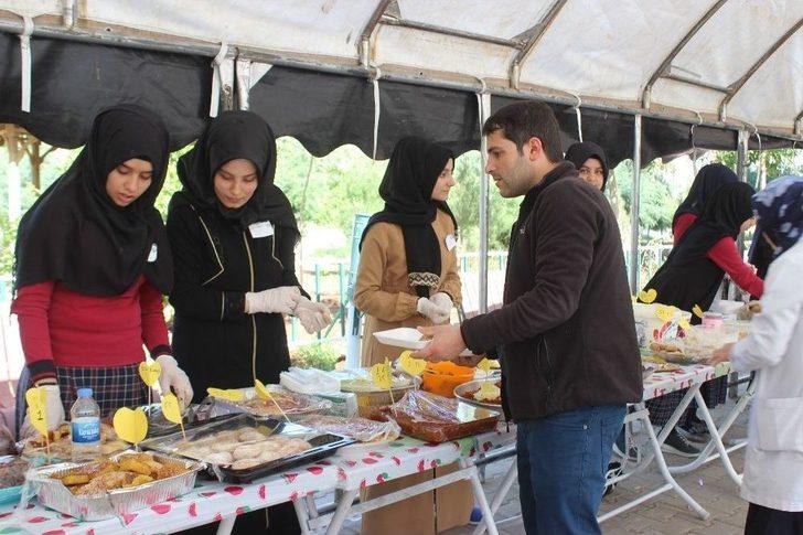 (görüntü Hd) İmam Hatip Öğrencileri Afrika’da Su Kuyusu Açmak İçin Kermes Düzenlendi G1