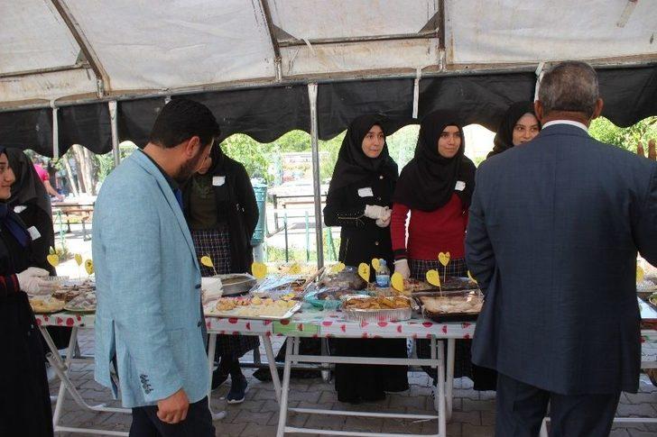 (görüntü Hd) İmam Hatip Öğrencileri Afrika’da Su Kuyusu Açmak İçin Kermes Düzenlendi G2
