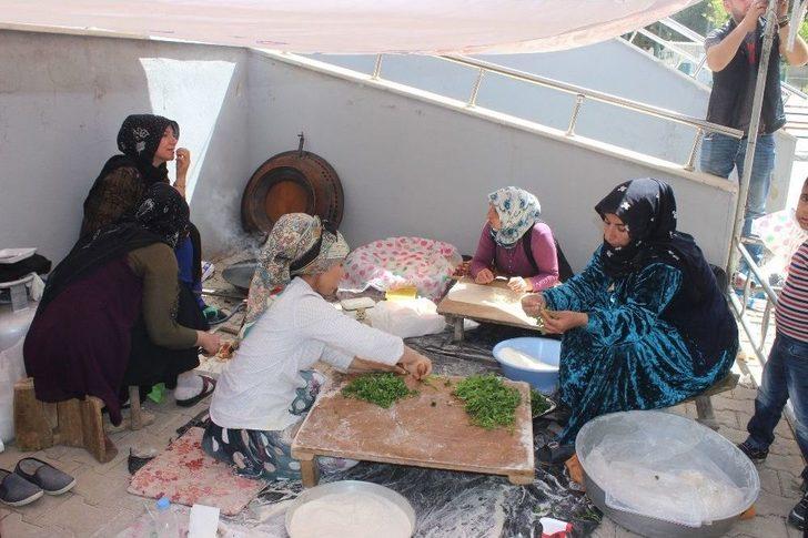 (görüntü Hd) İmam Hatip Öğrencileri Afrika’da Su Kuyusu Açmak İçin Kermes Düzenlendi G4