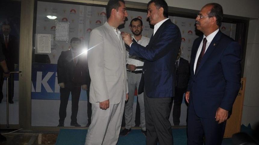 Saadet Partisi Kadirli İl&ccedil;e Başkanı İstifa Ederek Ak Parti&rsquo;ye Ge&ccedil;ti