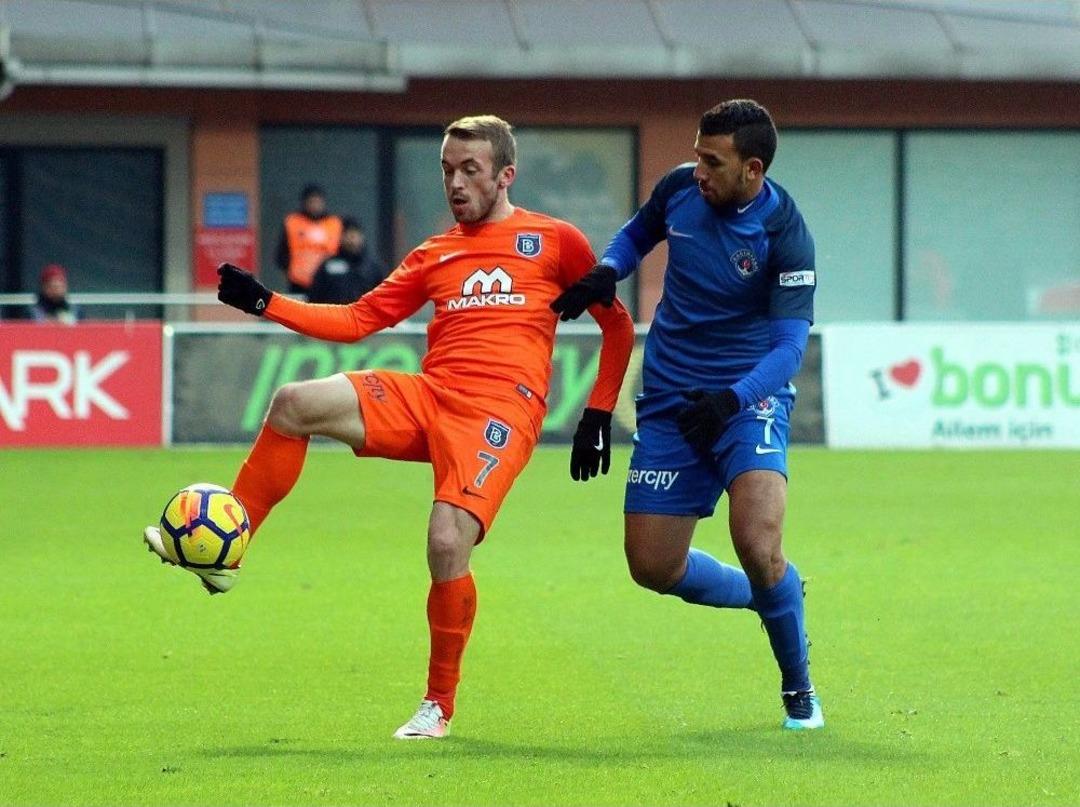 S&uuml;per Lig: Kasımpaşa: 1 - Medipol Başakşehir: 1 (ilk Yarı)