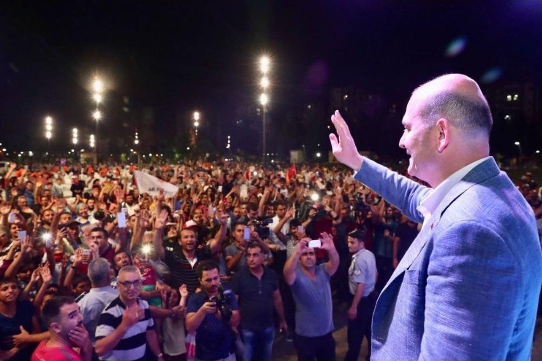İ&ccedil;işleri Bakanı S&uuml;leyman Soylu: "3 Kelimeyi Bir Araya Getirip Konuşamayacaksın Ak Parti&rsquo;ye İftira Edeceksin Her T&uuml;rl&uuml; Yalanı S&ouml;yleyeceksin Sonra Bu &Uuml;lkeyi Y&ouml;netmeye Kalkacaksın, Hadi Oradan"