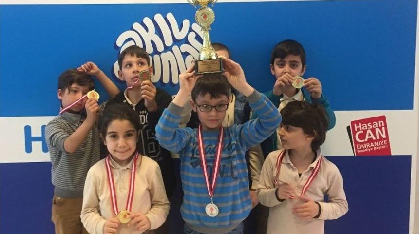 4&rsquo;&uuml;nc&uuml; Geleneksel Akıl Oyunları Festivali&rsquo;nde Kazananlar &Ouml;d&uuml;llerini Aldı