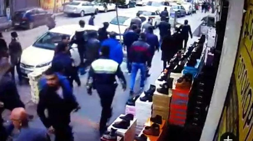 K&uuml;&ccedil;&uuml;k Kızın &Ccedil;ığlığı Tacizciyi Ele Verdi