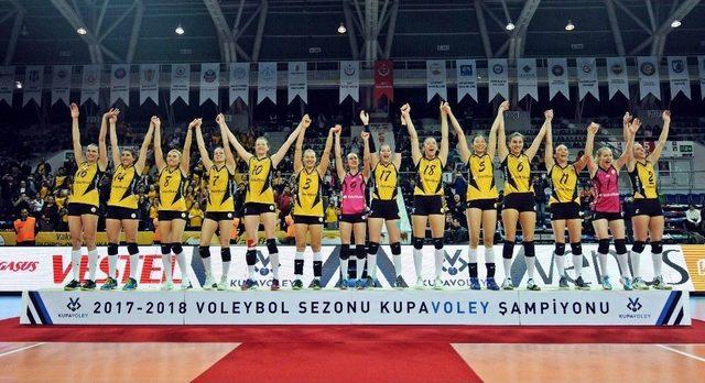 Kupa Voley’de Şampiyon Vakıfbank