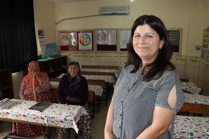 80’lik Ninelerin Okuma Azmi G5