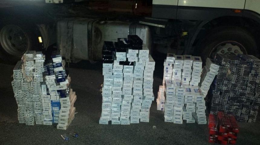 Aracın Deposundan Yakıt Yerine Sigara &Ccedil;ıktı