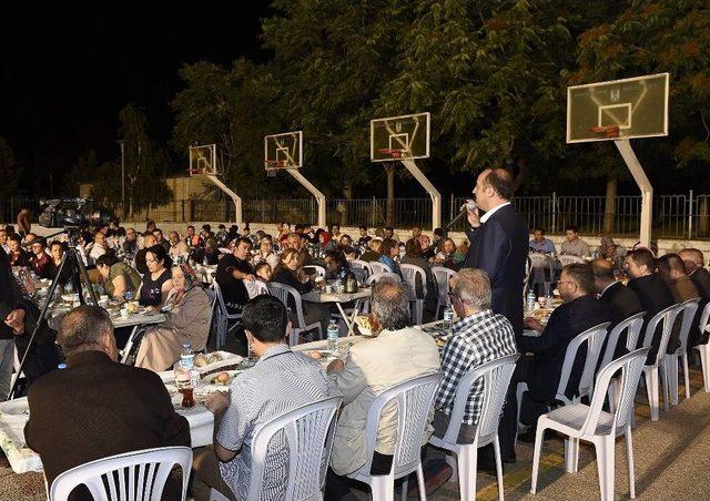 Başkan Akgül Vatandaşlarla Sahur Yaptı