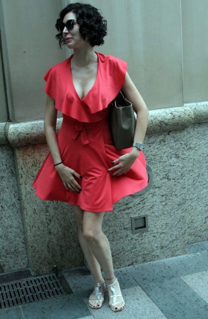 Ece Gürsel'in eteğiyle imtihanı! G2