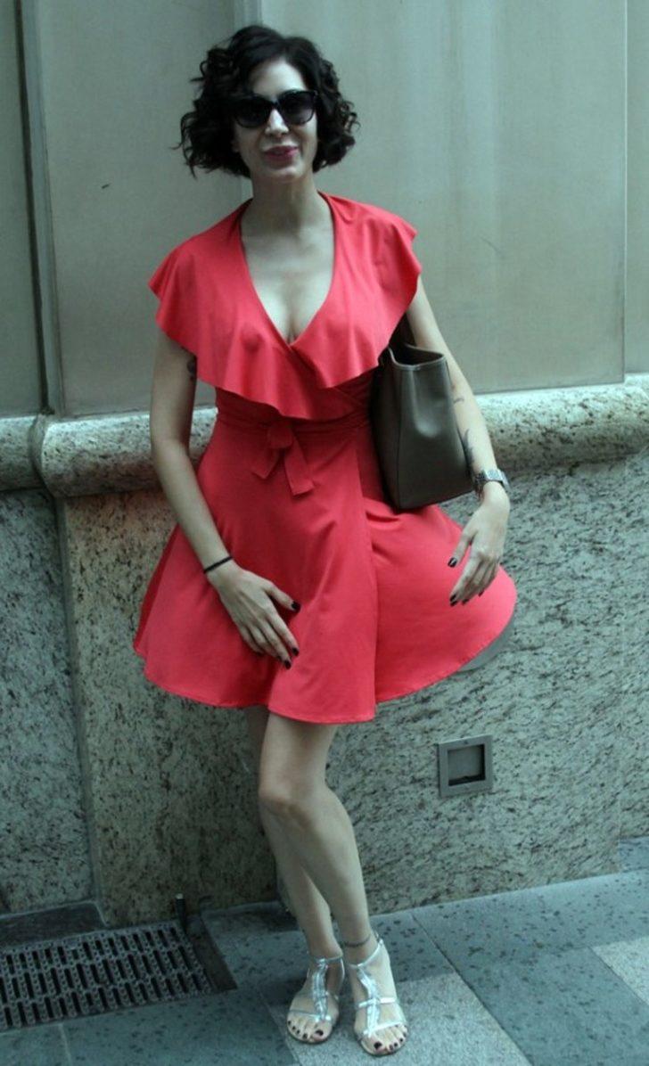 Ece Gürsel'in eteğiyle imtihanı! G3