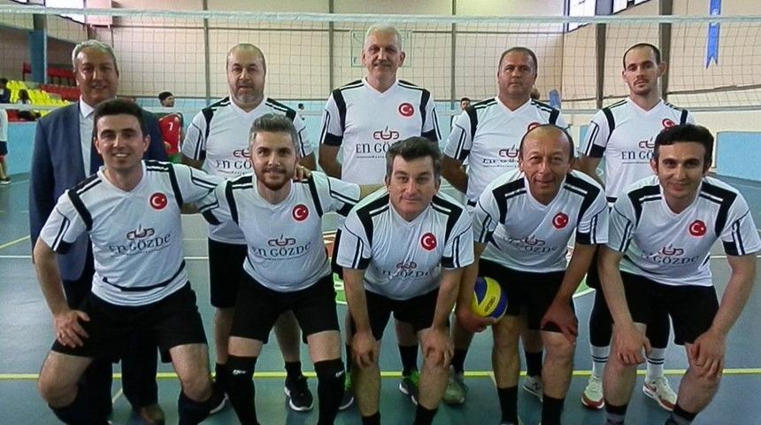 Fo&ccedil;a&rsquo;da Kurumlararası Voleybol Turnuvası