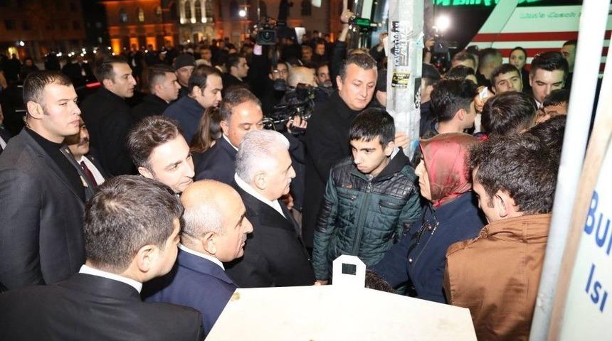 Başbakan Yıldırım, Valilik Ve Belediyeyi Ziyaret Etti