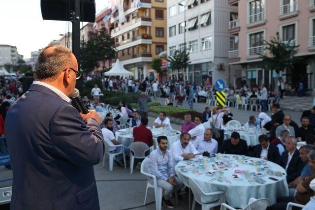 Binlerce Ümraniyeli Birlik, Beraberlik Ve Kardeşlik Sofrasında Buluştu