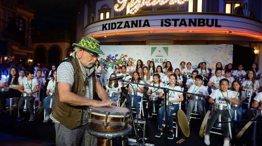 Okay Temiz’in Öğrencilerinden Coşkulu Konser