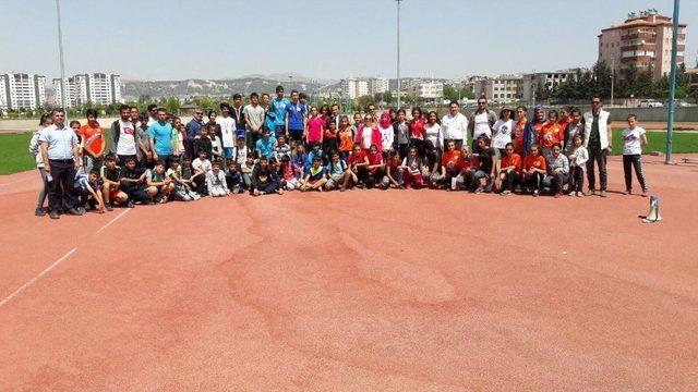 23 Nisan Atletizm Yarışları Sona Erdi