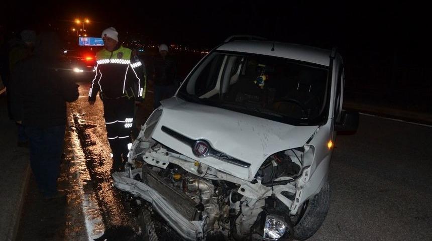 K&ouml;pr&uuml;deki Kaza Paniğe Neden Oldu