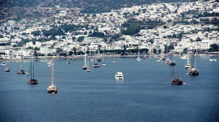 Hayali Odayı Otelin M&uuml;d&uuml;r&uuml;ne Satmaya &Ccedil;alıştılar