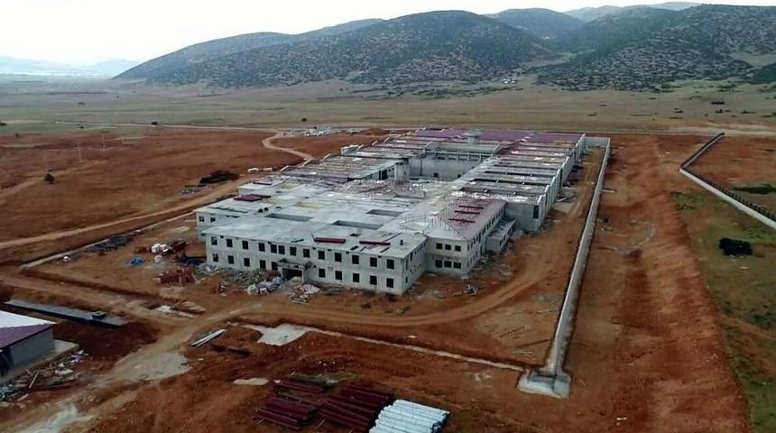 Elmalı&rsquo;da 2 Bin 300 Mahkum Kapasiteli 2 Cezaevinin İnşaatı S&uuml;r&uuml;yor