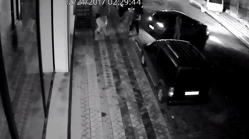 (&ouml;zel) Sultangazi&rsquo;de Film Gibi Hırsız Polis Kovalamacası Kamerada