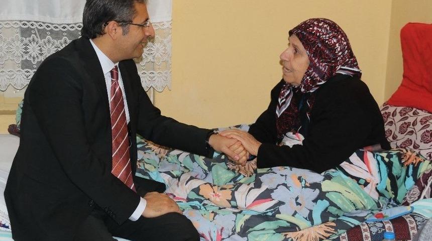 Akdeniz Belediyesi, Evde Bakım Hizmetlerine Devam Ediyor