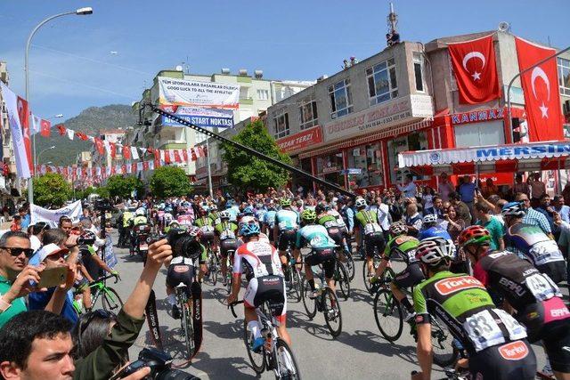 Mersin Uluslararası Bisiklet Turu Başladı