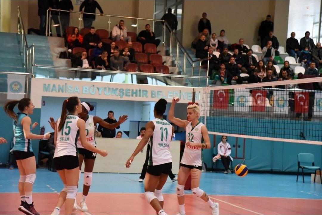 Manisa&rsquo;nın Sultanları 2017&rsquo;yi Galibiyetle Noktaladı