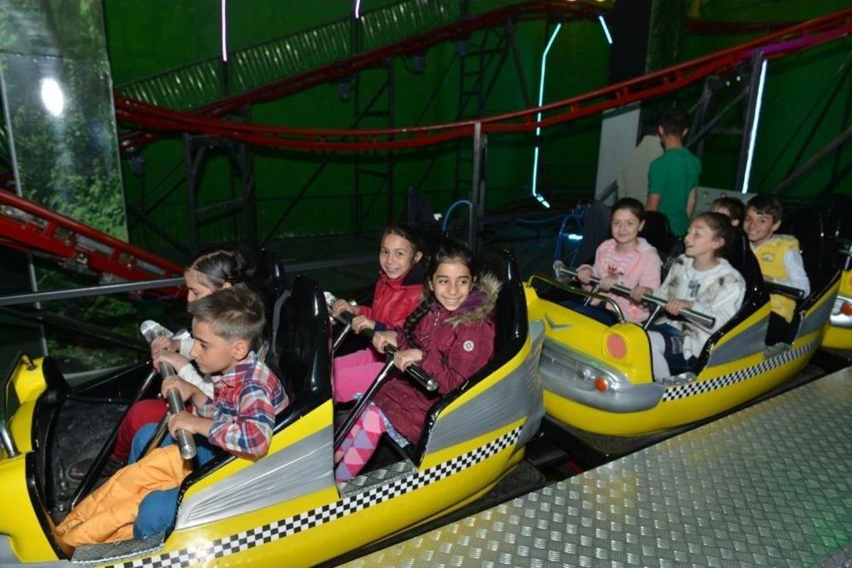 Yakutiye&rsquo;den &Ccedil;ocuklara 23 Nisan Hediyesi