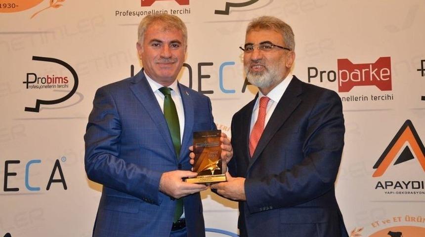 Başkan Memiş&rsquo;e Yılın Başarılı Belediye Başkanı &Ouml;d&uuml;l&uuml;