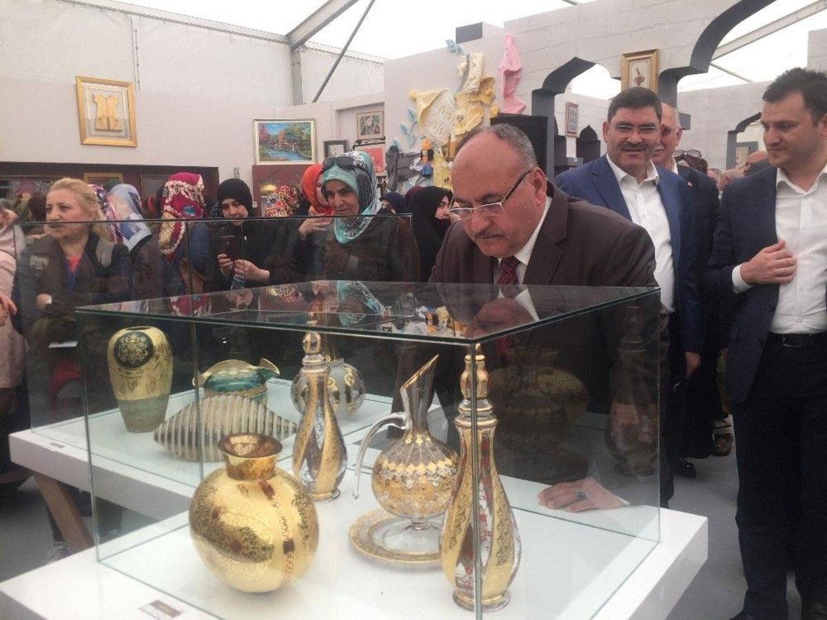 Kadınların El Emeği G&ouml;z Nuru &Uuml;r&uuml;nleri İlgi Odağı Oldu