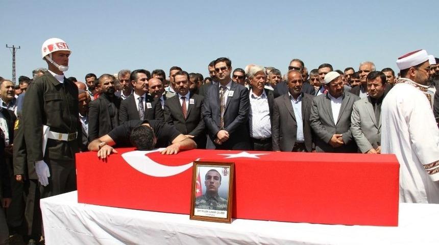 Şehit Er İlhami &Ccedil;elebi&rsquo;nin Naaşı Toprağa Verildi