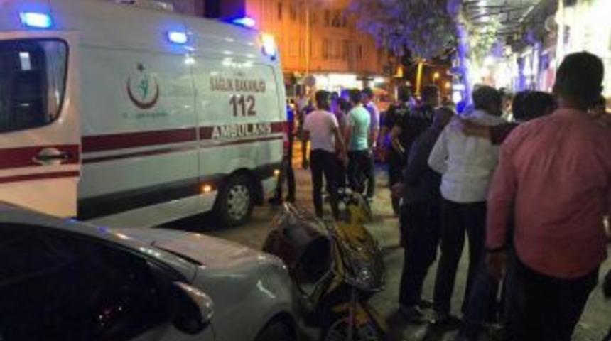 İki Grup Arasında Sopalı Kavga: 1 Yaralı