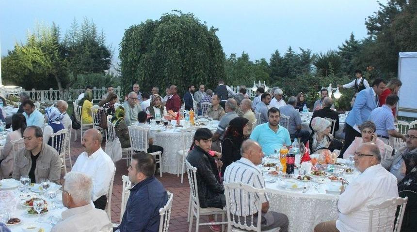 Vali Tekinarslan İftar Verdi