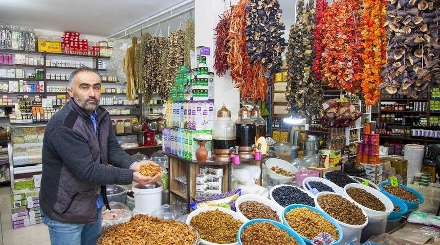 Kuru Meyveler Vitamin Deposu