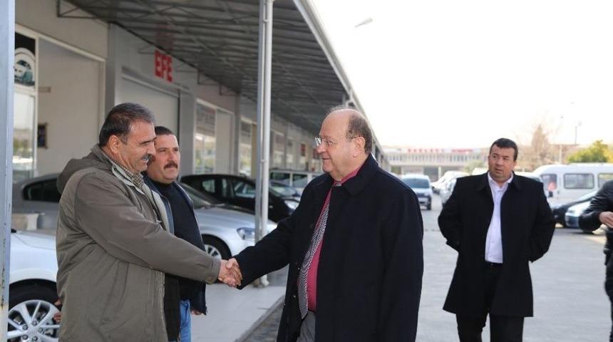 Başkan &Ouml;zakcan, Galerici Esnafını Ziyaret Etti