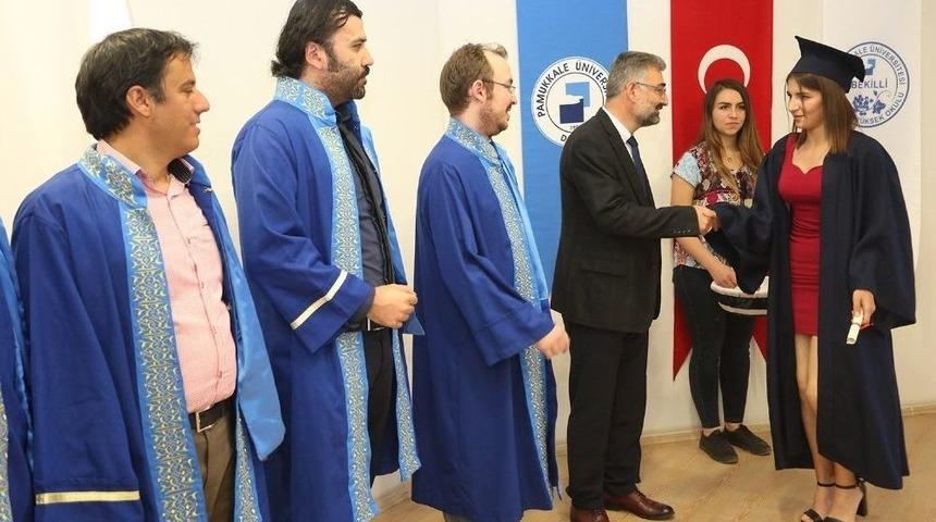 Bekilli Myo’da Mezuniyet Heyecanı