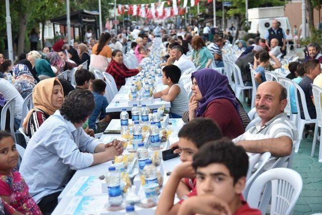 Alikahya İftar Yemeğinde Buluştu