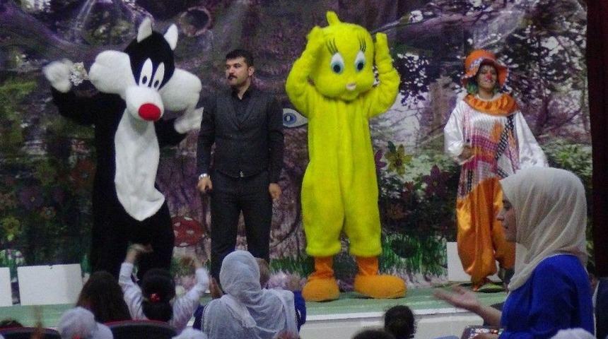 Gerc&uuml;ş&rsquo;te &Ccedil;ocuklar İ&ccedil;in Tiyatro Oyunu Sahnelendi