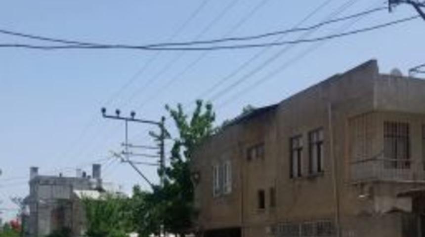 Gündüz Vakti Açık Bırakılan Aydınlatma Lambaları Tepkiye Neden Oluyor