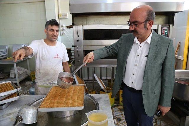 Bayram Öncesi Tatlıcılar Denetleniyor