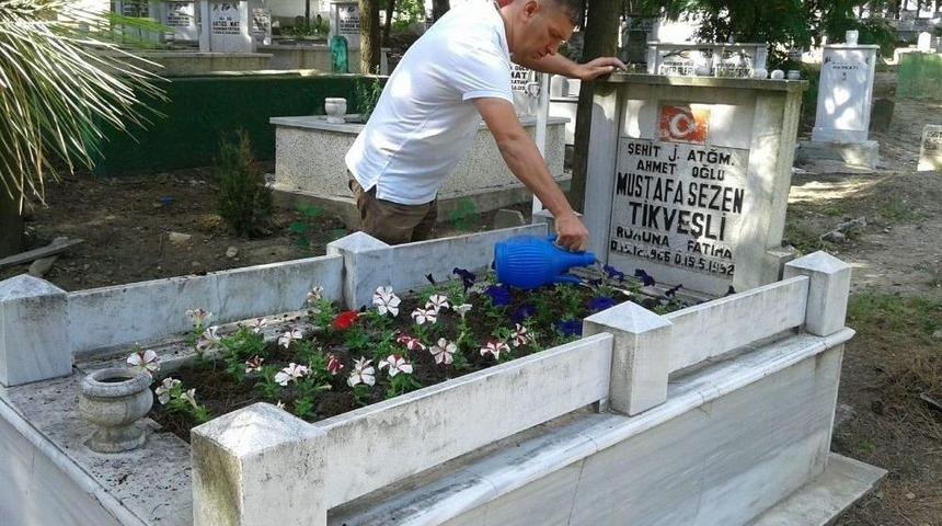 Bayramda Mezarlıklara &Uuml;cretsiz Servis