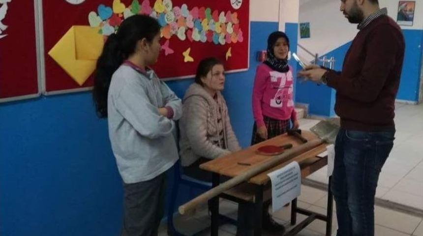 &Ccedil;avdarhisar Ortaokulu&rsquo;nda Sergi